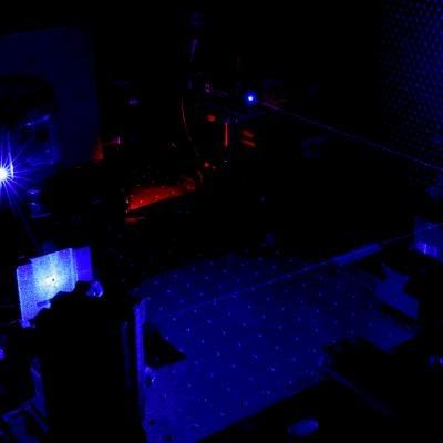 Sistema di lettura per dosimetri di LiF a eccitazione laser. Laser-excitation reading system for LiF dosimeters 